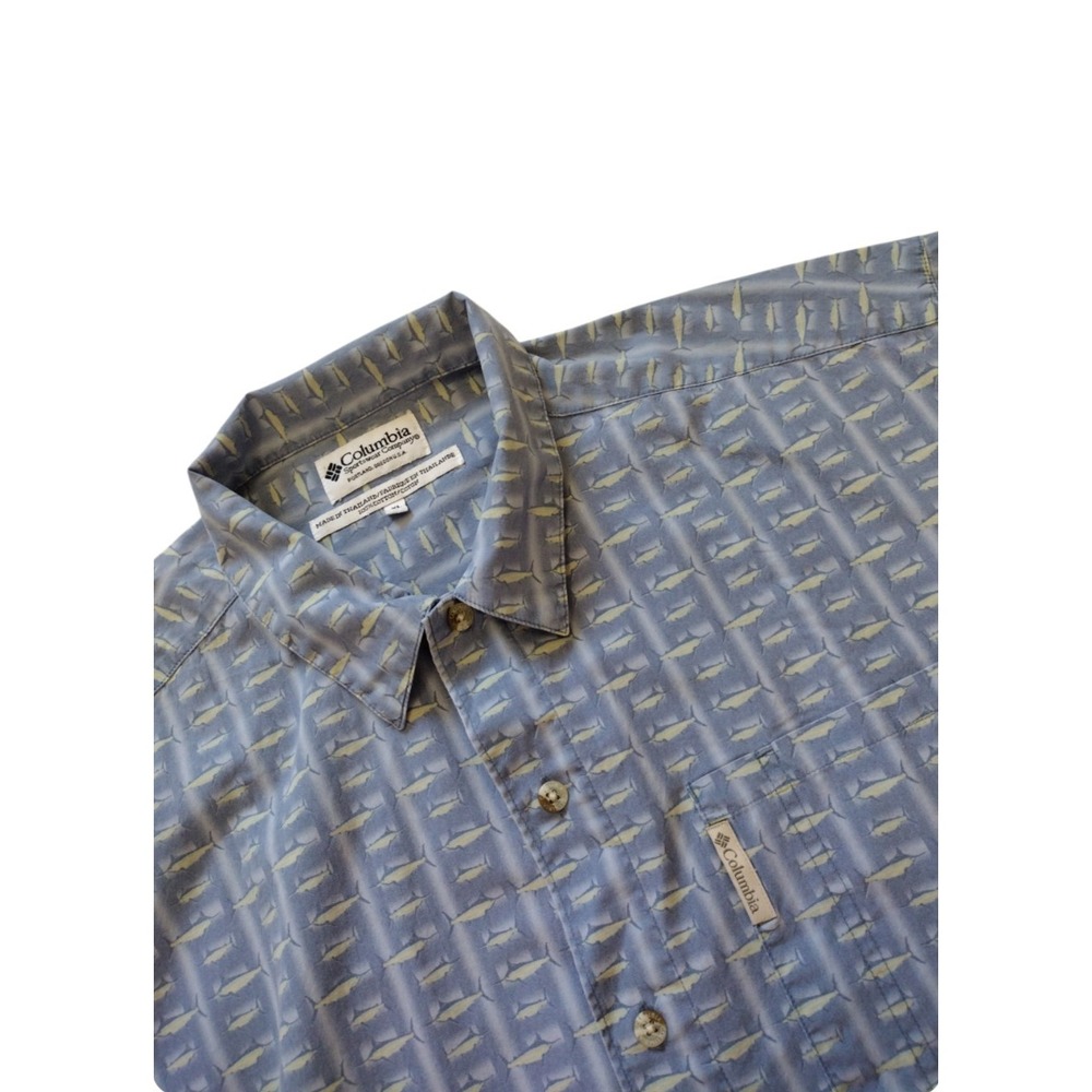 Columbia Button Up Shirt men XL Blue shark fish short sleeve Front Pocket Casual